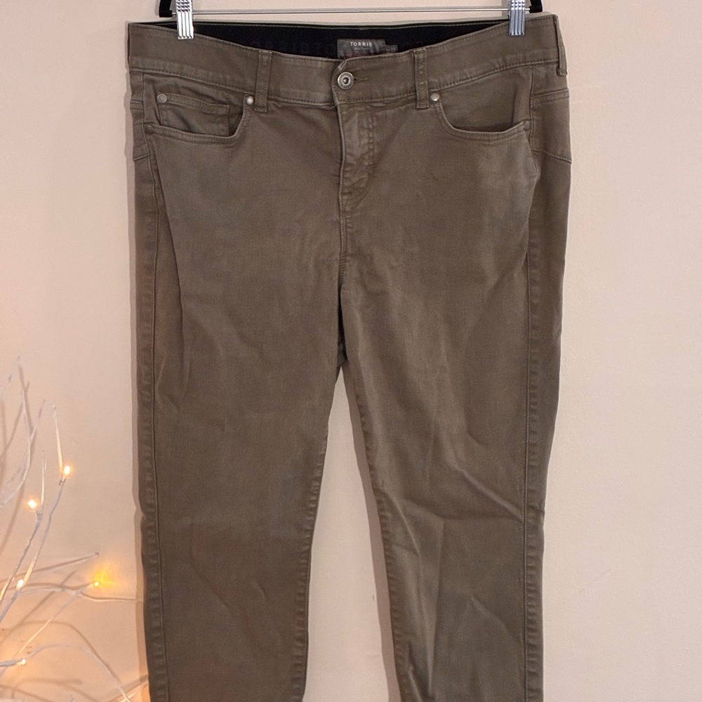 Torrid Crop Bombshell Skinny Pants Olive Green Super Soft Size 18